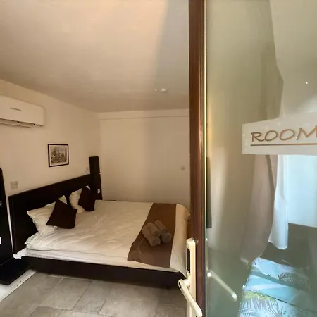 Arthotel Oscar Ii Szozopol